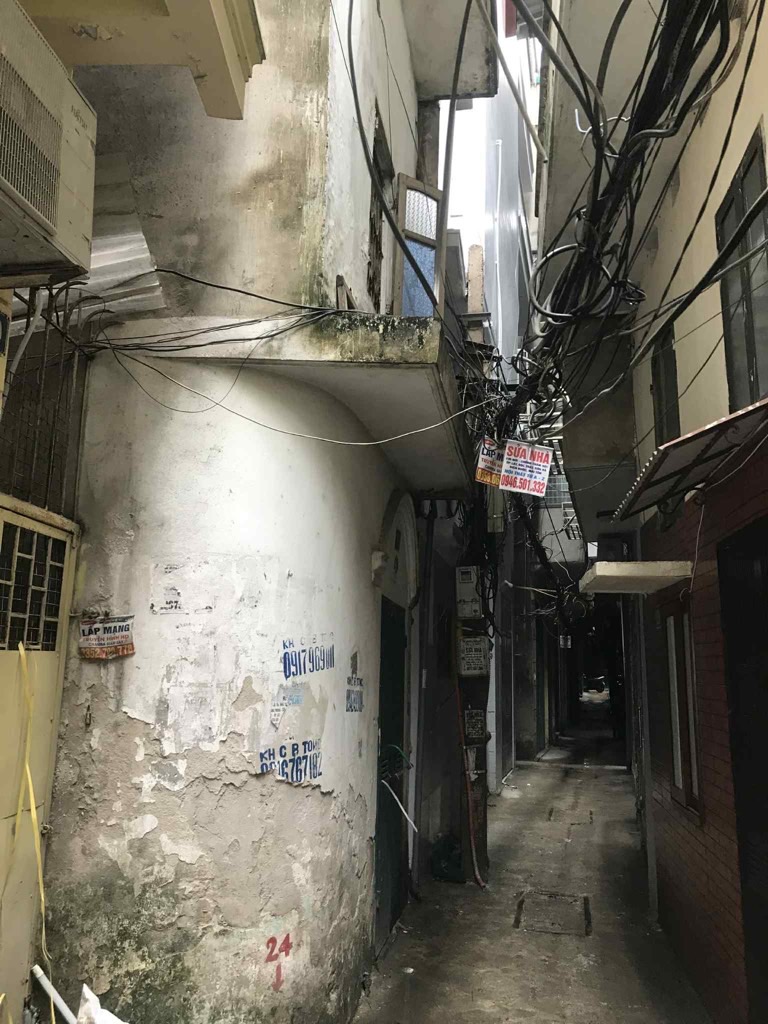 Bán nhà Giảng Võ - diện tích 38,7m2 2 tầng - lô góc - giá 9,25 tỷ