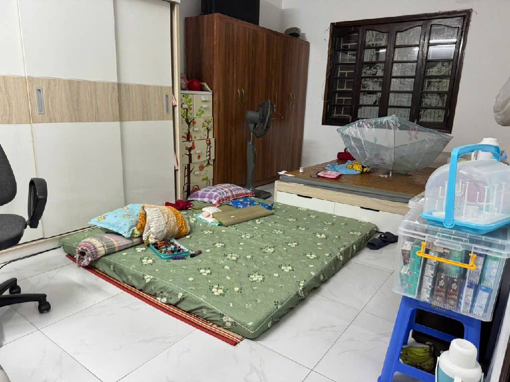 Bán nhà Nguyễn Trãi - diện tích 75m2 2 tầng - Ô tô đỗ chân cầu thang - giá 6,3 tỷ