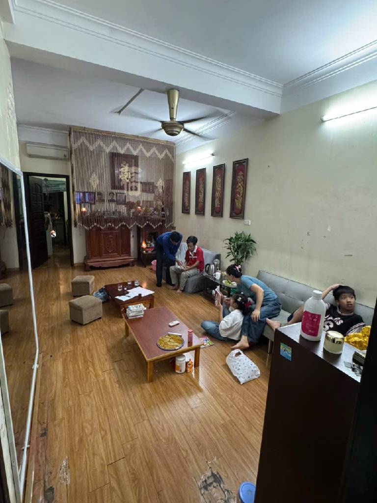 Bán nhà Nguyễn Trãi - diện tích 75m2 3 tầng - Ô Tô tránh đỗ chân cầu Thang - giá 6,3 tỷ