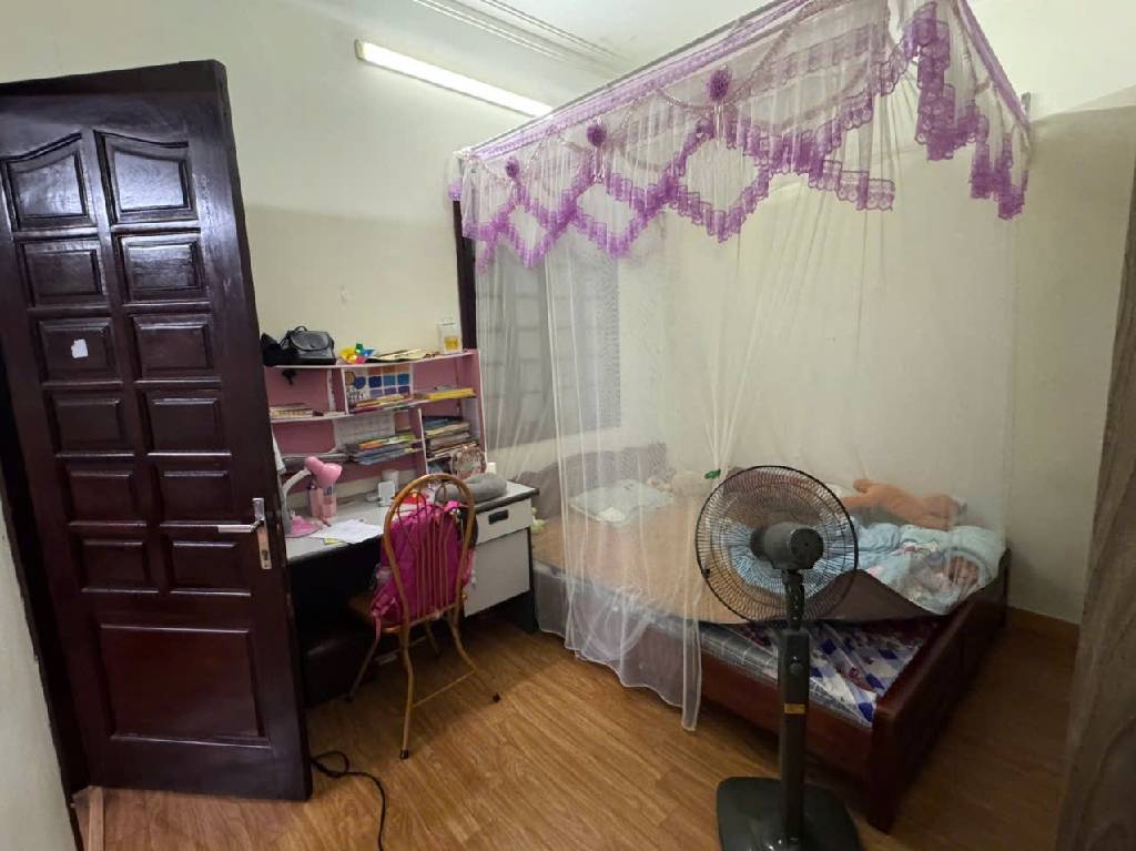 Bán nhà Nguyễn Trãi - diện tích 75m2 3 tầng - Ô Tô tránh đỗ chân cầu Thang - giá 6,3 tỷ