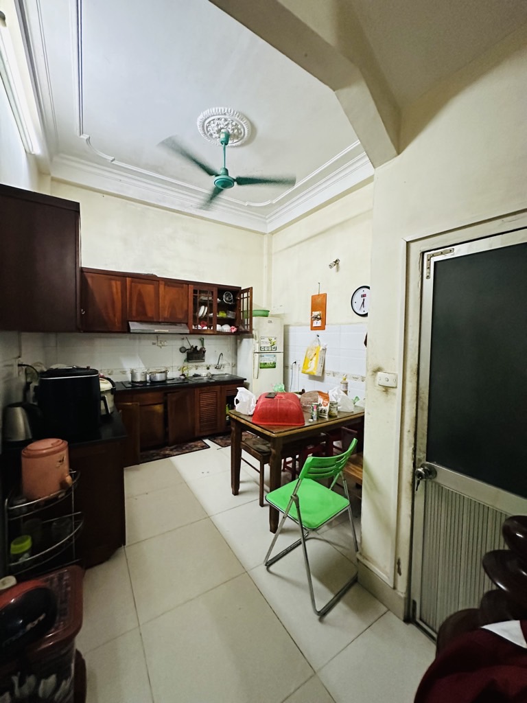 Bán nhà Chùa Bộc - diện tích 41m2 5 tầng - NGÕ NÔNG THẲNG - giá 13,8 tỷ