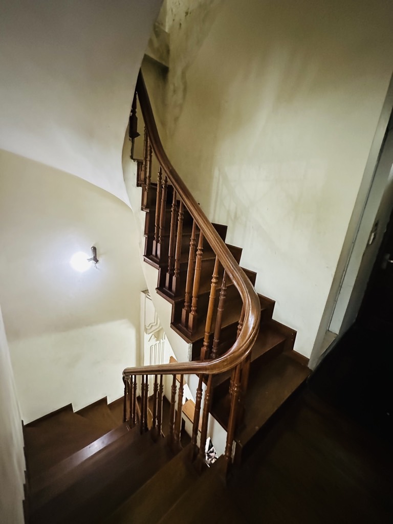 Bán nhà Chùa Bộc - diện tích 41m2 5 tầng - NGÕ NÔNG THẲNG - giá 13,8 tỷ