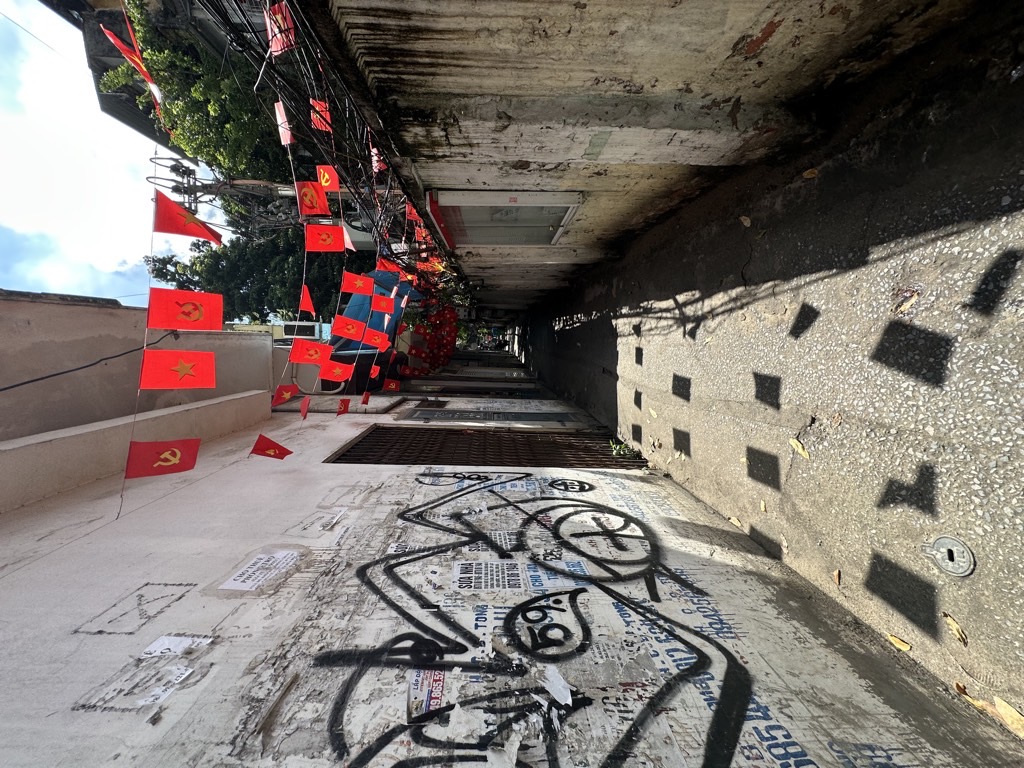 Bán nhà Chùa Bộc - diện tích 41m2 5 tầng - NGÕ NÔNG THẲNG - giá 13,8 tỷ