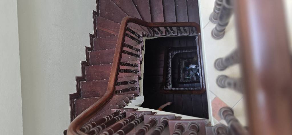 Bán nhà Trương Định - diện tích 60.7m2 4 tầng - Nhà khung cột chắc chắn, cho thuê 25tr/tháng - giá 9,7 tỷ