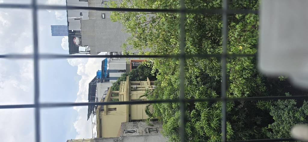 Bán nhà Trương Định - diện tích 60.7m2 4 tầng - Nhà khung cột chắc chắn, cho thuê 25tr/tháng - giá 9,7 tỷ