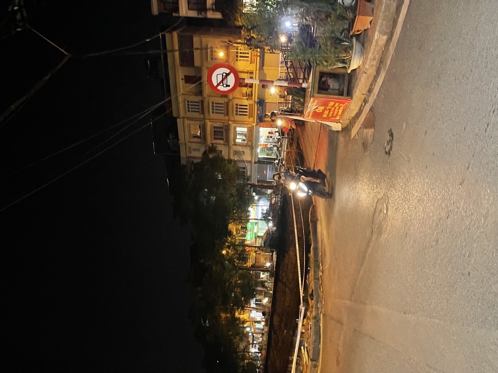 Bán nhà Nguyễn Chính - diện tích 51m2 5 tầng - Ngõ thông ô tô qua nhà, kinh doanh tốt - giá 12 tỷ