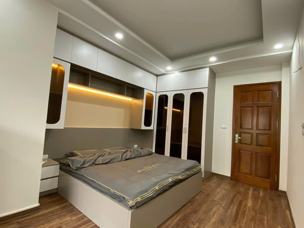 Bán nhà Nguyễn Chính - diện tích 51m2 5 tầng - Ngõ thông ô tô qua nhà, kinh doanh tốt - giá 12 tỷ