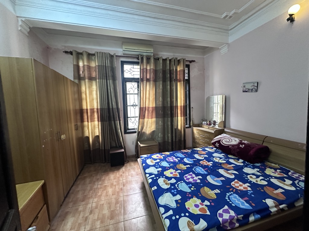 Bán nhà Đê Trần Khát Chân - diện tích 72m2 4 tầng - Ô TÔ TRÁNH - giá 16,5 tỷ