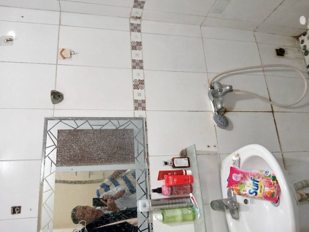 Bán nhà Đông Thiên - diện tích 16,2m2 5 tầng - Nhà 5 tầng khung cột chắc chắn - giá 3,2 tỷ