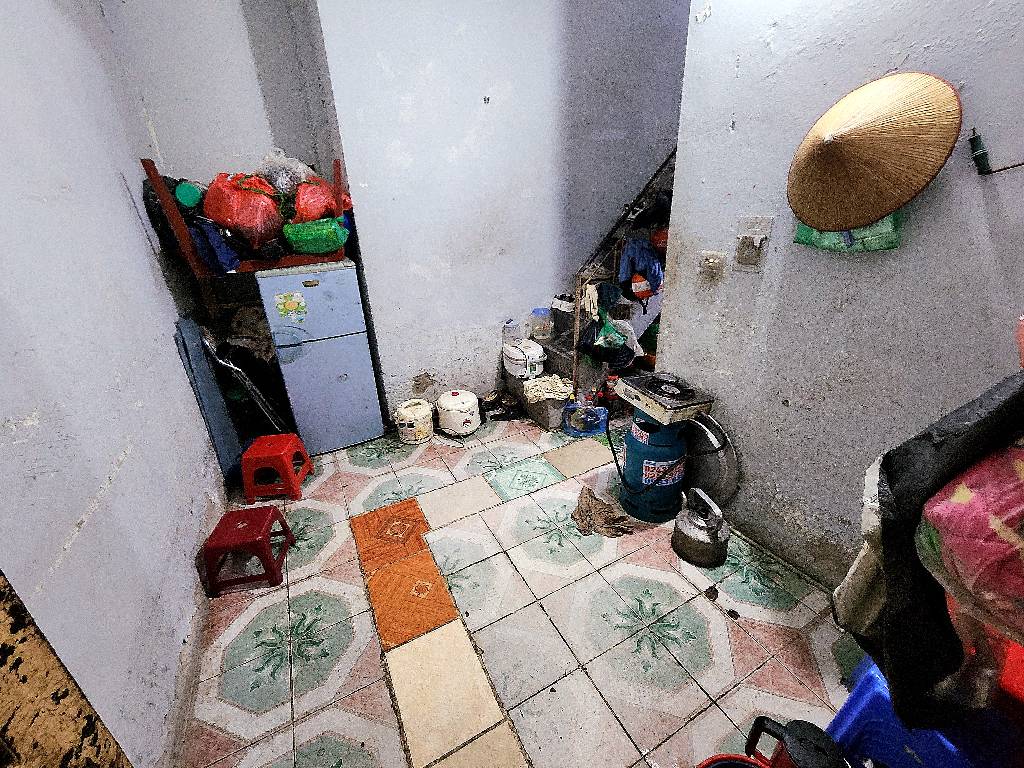 Bán nhà Kim Ngưu - diện tích 13,7m2 3 tầng - ô tô tránh - giá 2,4 tỷ