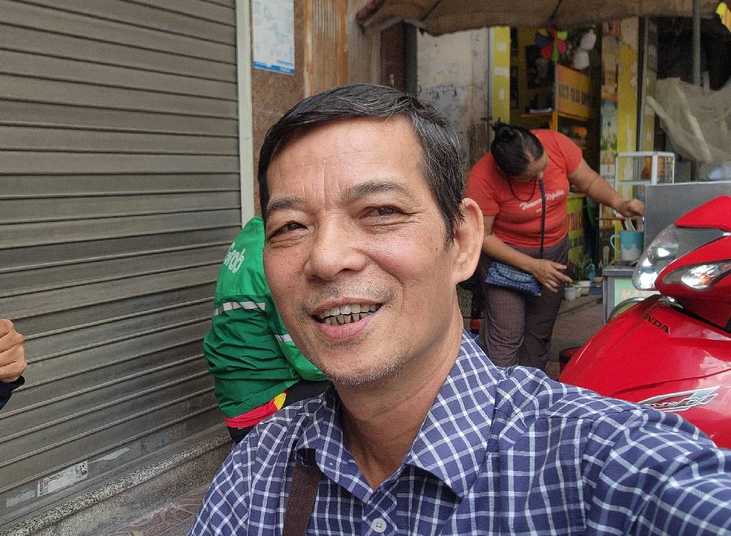 Bán nhà Kim Ngưu - diện tích 13,7m2 3 tầng - ô tô tránh - giá 2,4 tỷ