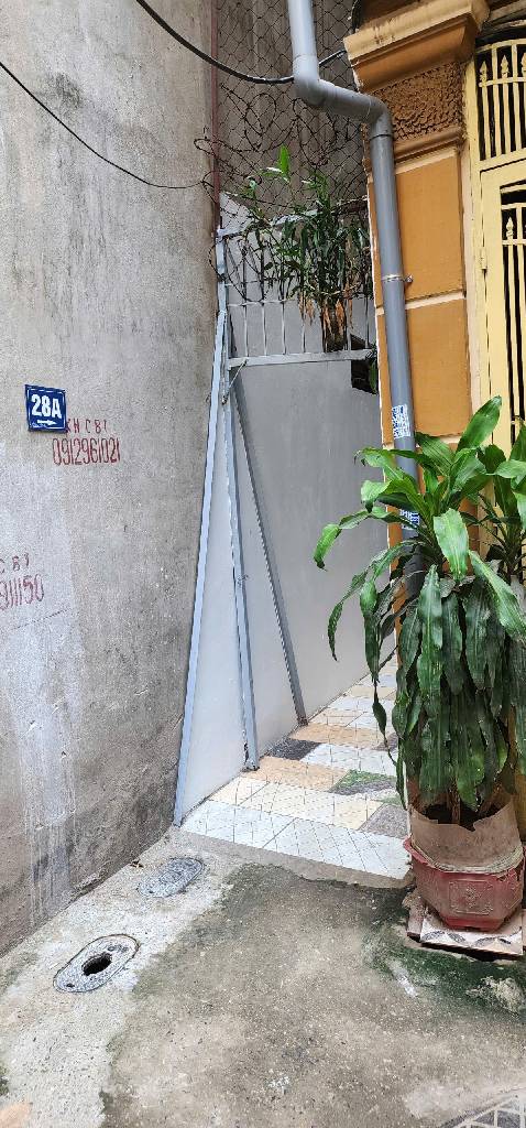 Bán nhà ngõ Quỳnh - 5 tầng - lô góc thoáng - giá 4,88 tỷ