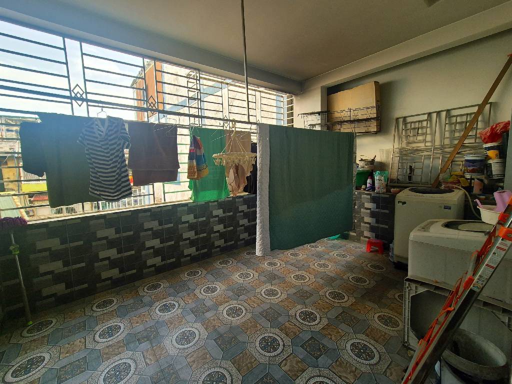 Bán nhà ngõ 295 Bạch Mai - 60m2 4 tầng - ô tô tránh, lô góc vỉa hè - giá 18,5 tỷ