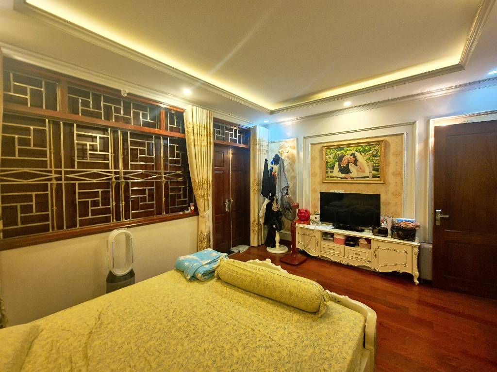 Bán nhà ngõ 295 Bạch Mai - 60m2 4 tầng - ô tô tránh, lô góc vỉa hè - giá 18,5 tỷ