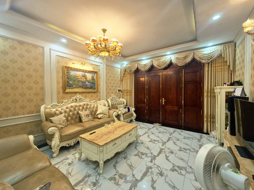 Bán nhà ngõ 295 Bạch Mai - 60m2 4 tầng - ô tô tránh, lô góc vỉa hè - giá 18,5 tỷ