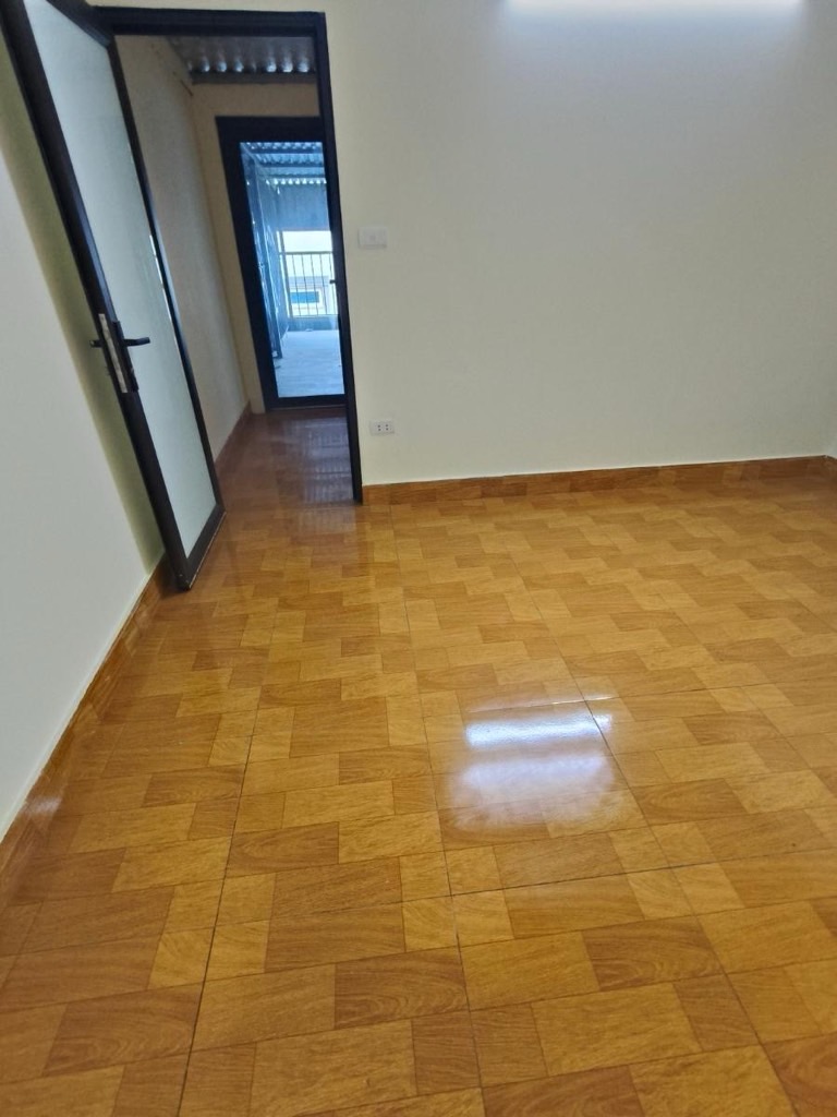 Bán nhà Nguyễn Chính - diện tích 36m2 2 tầng - Ô TÔ ĐỖ CỬA - giá 3,8 tỷ