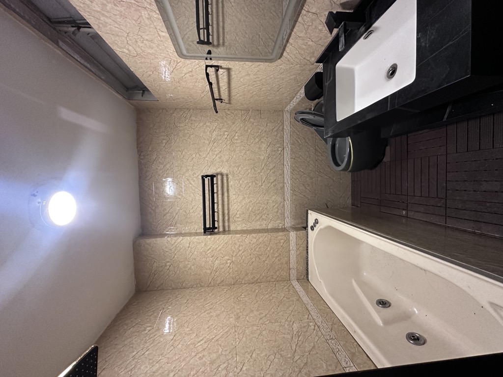 Bán nhà Ngõ Thông Phong - diện tích 31.2m2 4 tầng - Mặt tiền khủng - giá 8,5 tỷ