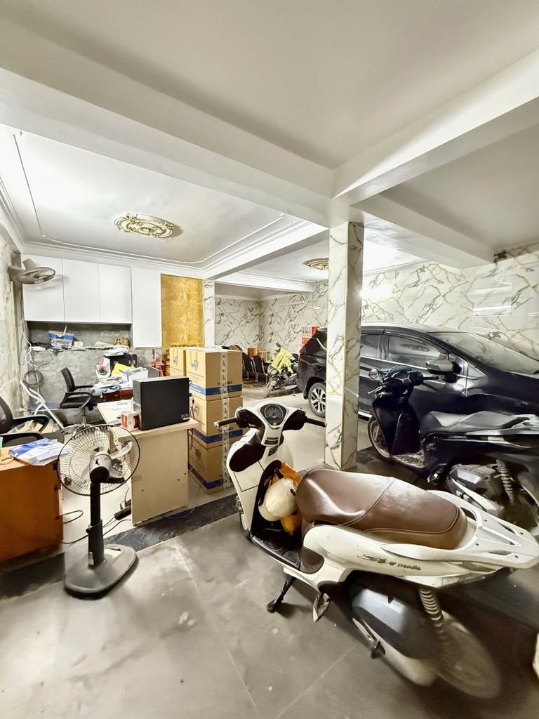 Bán nhà Bằng Liệt - diện tích 91m2 5 tầng - Gara ô tô kinh doanh - giá 22 tỷ