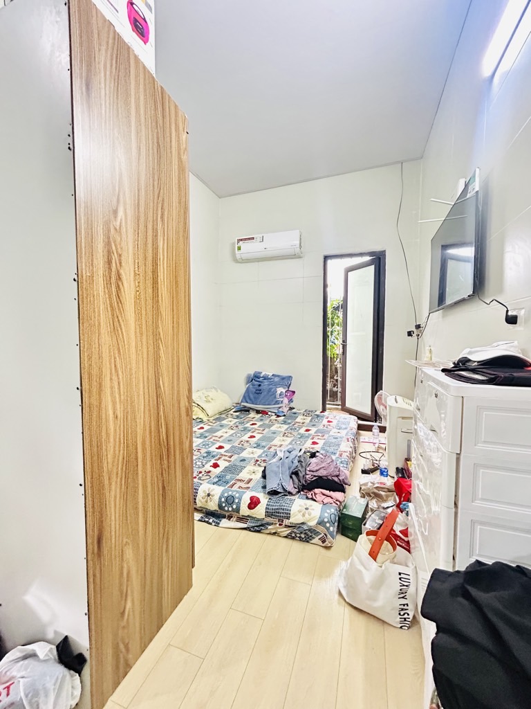 Bán nhà Trịnh Đình Cửu - diện tích 13.8m2 3 tầng - Nhà không sổ, gần phố - giá 1,95 tỷ