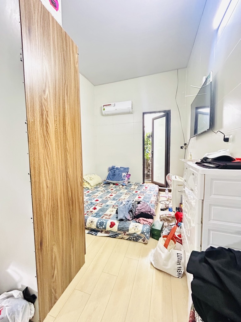 Bán nhà Trịnh Đình Cửu - diện tích 13.8m2 3 tầng - Nhà không sổ, gần phố - giá 1,95 tỷ