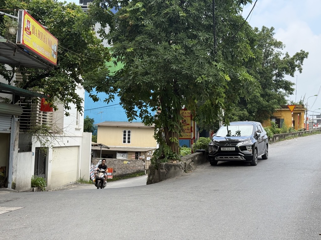 Bán nhà Nguyễn Khoái - diện tích 140m2 1 tầng - gần ô tô tránh - giá 14 tỷ