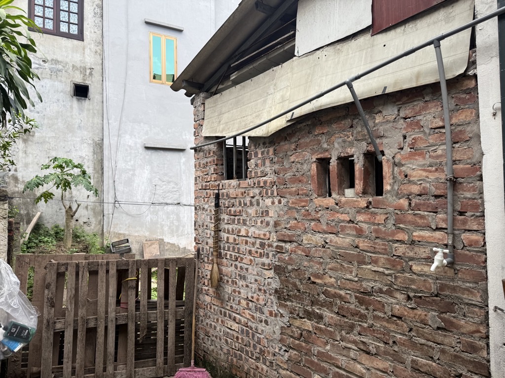 Bán nhà Nguyễn Khoái - diện tích 140m2 1 tầng - gần ô tô tránh - giá 14 tỷ