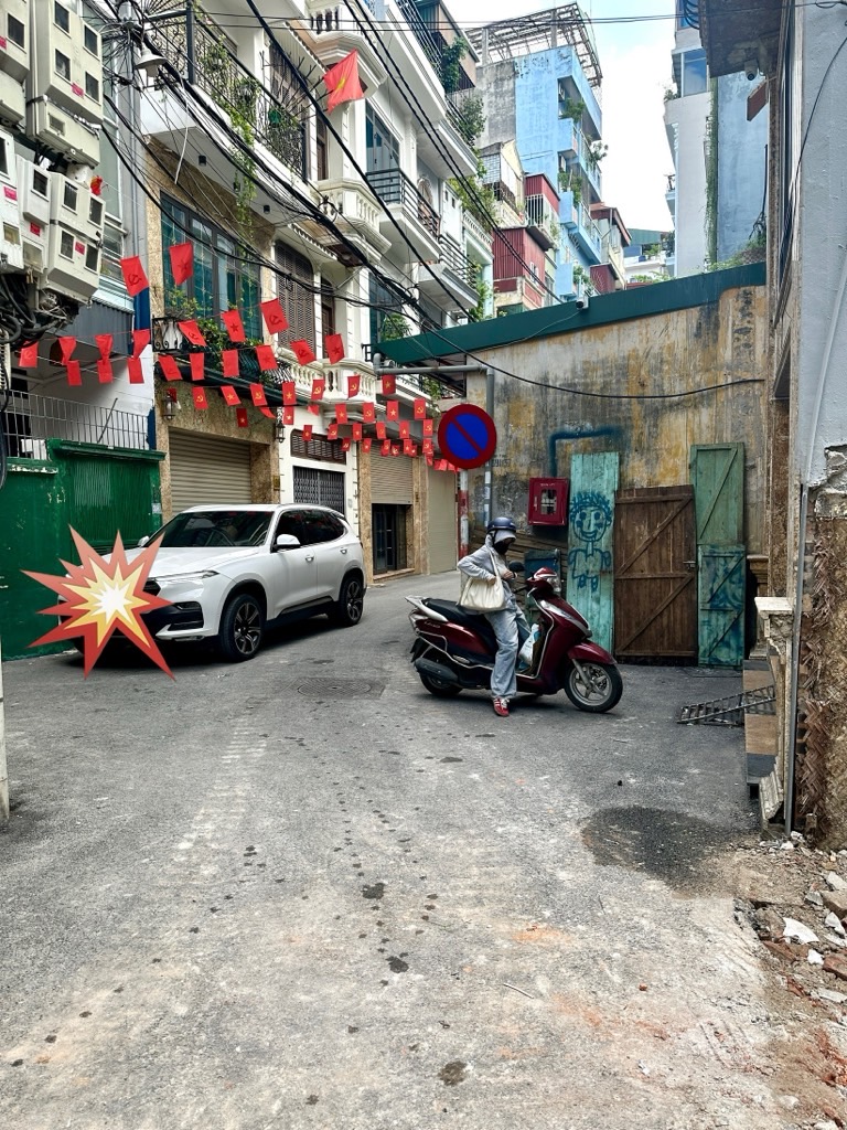 Bán nhà Lê Trọng Tấn - diện tích 78m2 1 tầng - ô tô đỗ cửa - giá 22,2 tỷ