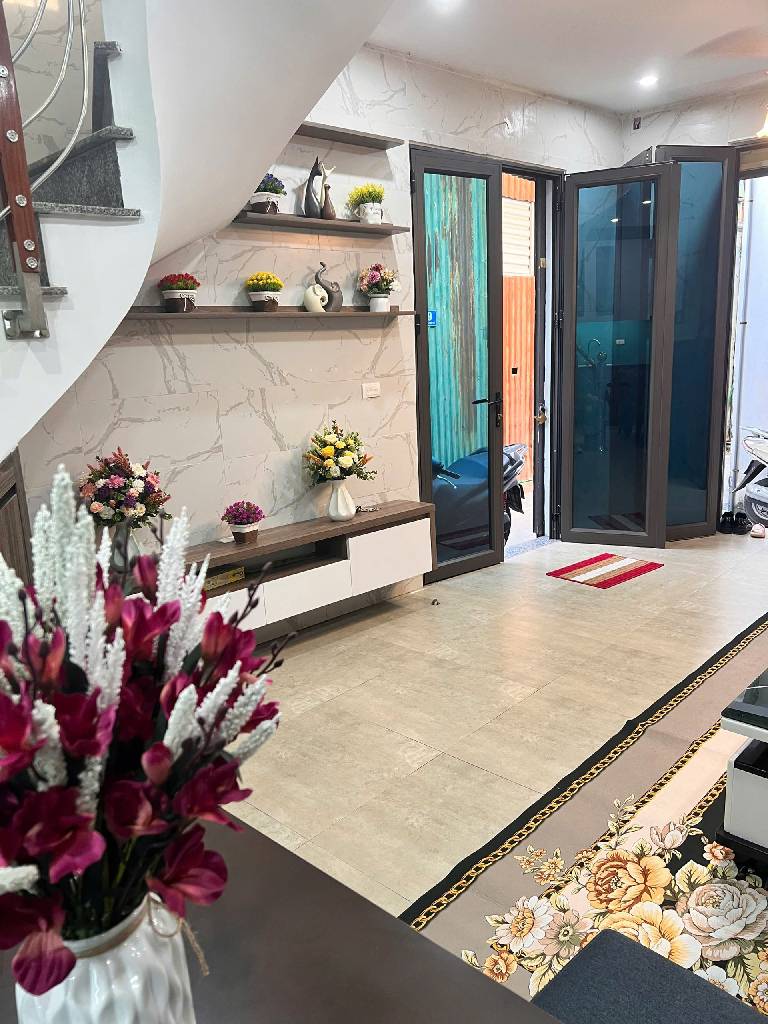 Bán nhà Nam Dư - diện tích 38m2 2 tầng - ô tô đỗ gần - giá 3,8 tỷ