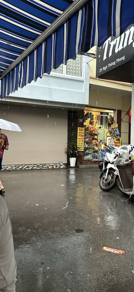 Bán nhà Ngõ Thông Phong - diện tích 31.2m2 4 tầng - Mặt tiền khủng - giá 8,5 tỷ