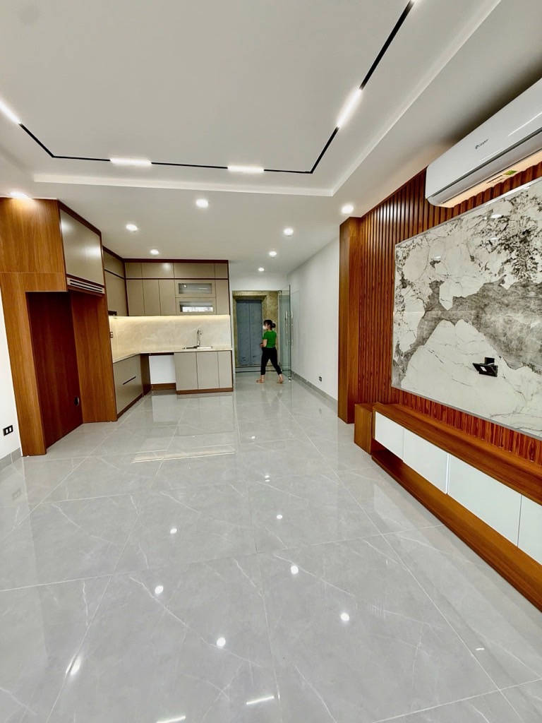 Bán nhà Giáp Nhị - diện tích 50m2 6 tầng - Ô tô đỗ cổng - giá 14,5 tỷ