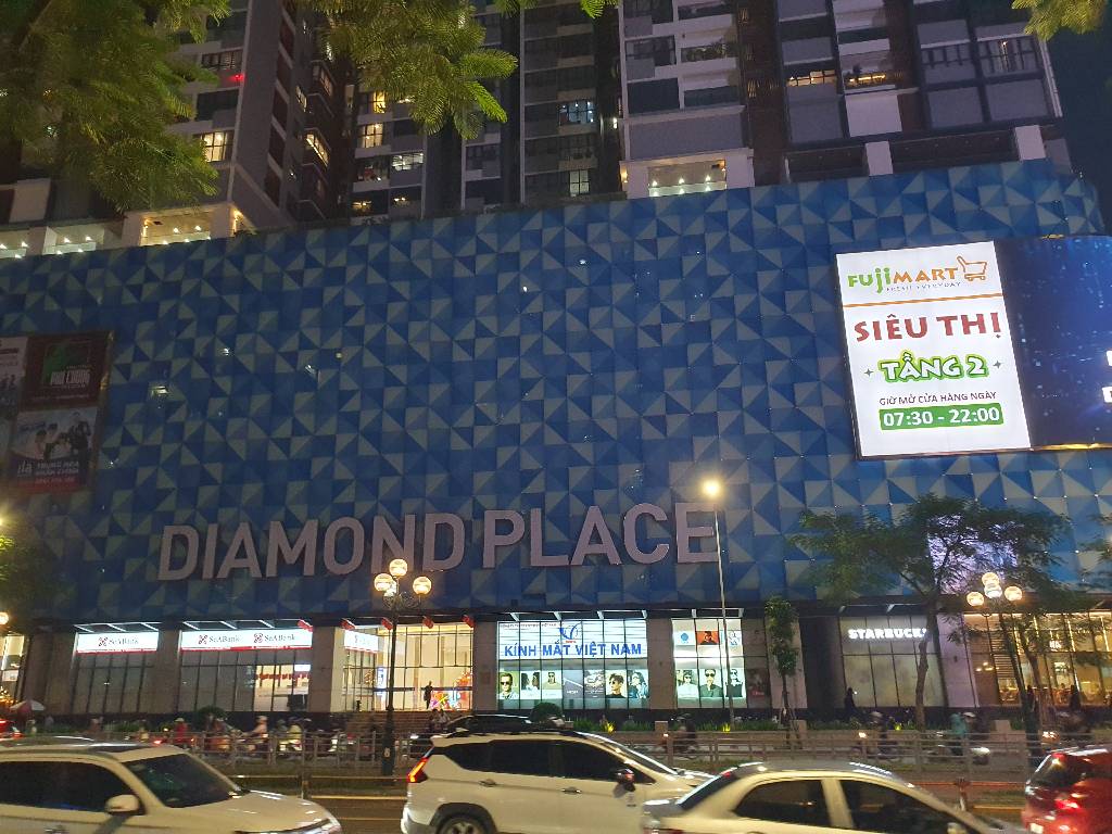 Bán nhà Lê Văn Lương - diện tích 107m2 17 tầng - Căn hộ full nội thất - giá 10,5 tỷ