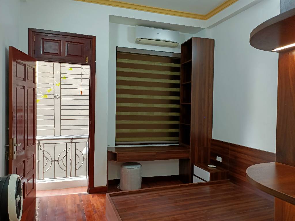 Bán nhà Tân Mai - diện tích 40m2 4 tầng - Nhà đẹp tự xây - giá 5 tỷ