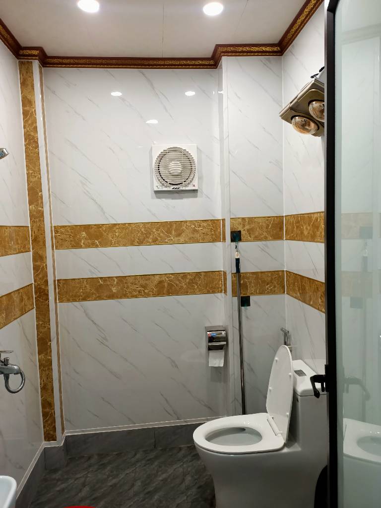 Bán nhà Tân Mai - diện tích 40m2 4 tầng - Nhà đẹp tự xây - giá 5 tỷ