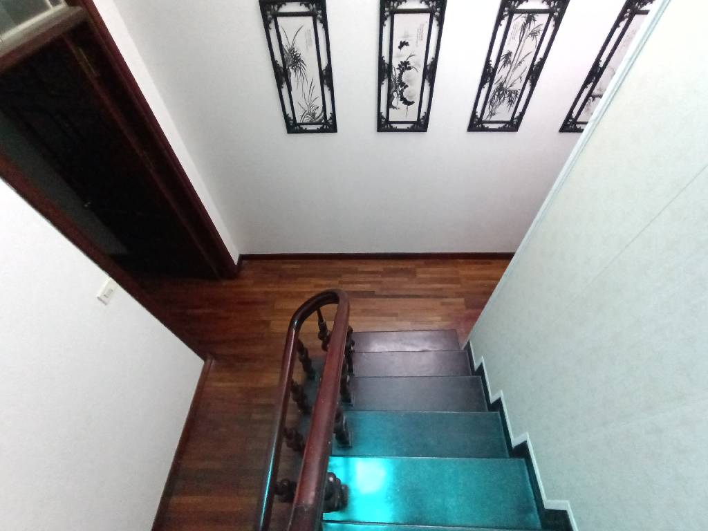 Bán nhà Tân Mai - diện tích 40m2 4 tầng - Nhà đẹp tự xây - giá 5 tỷ