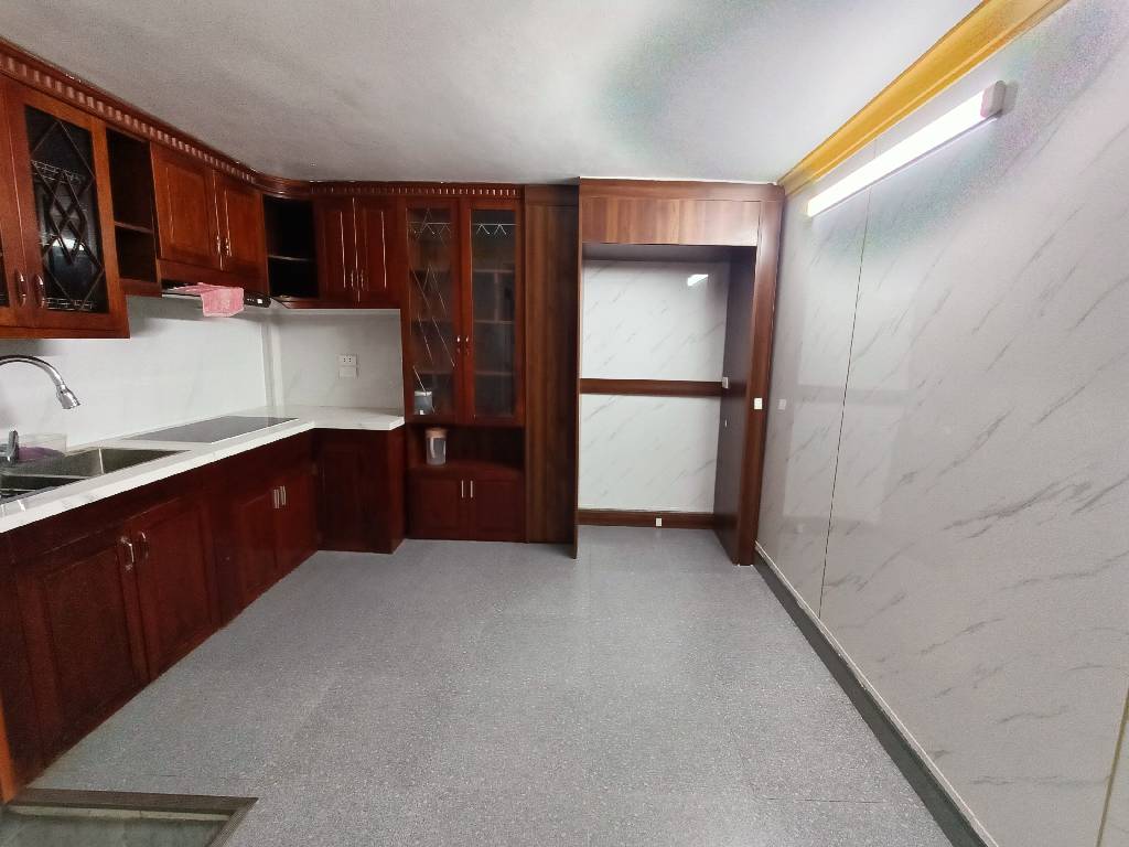 Bán nhà Tân Mai - diện tích 40m2 4 tầng - Nhà đẹp tự xây - giá 5 tỷ