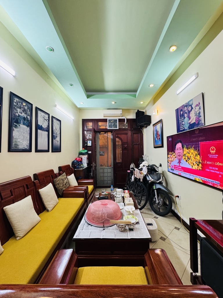 Bán nhà Lê Thanh Nghị - diện tích 28m2 5 tầng - Nhà đẹp hiếm có - giá 8,5 tỷ