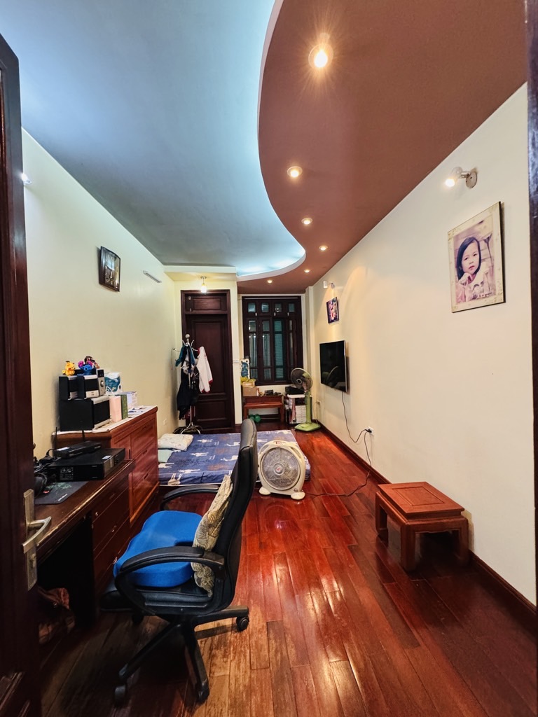 Bán nhà Lê Thanh Nghị - diện tích 28m2 5 tầng - Nhà đẹp hiếm có - giá 8,5 tỷ