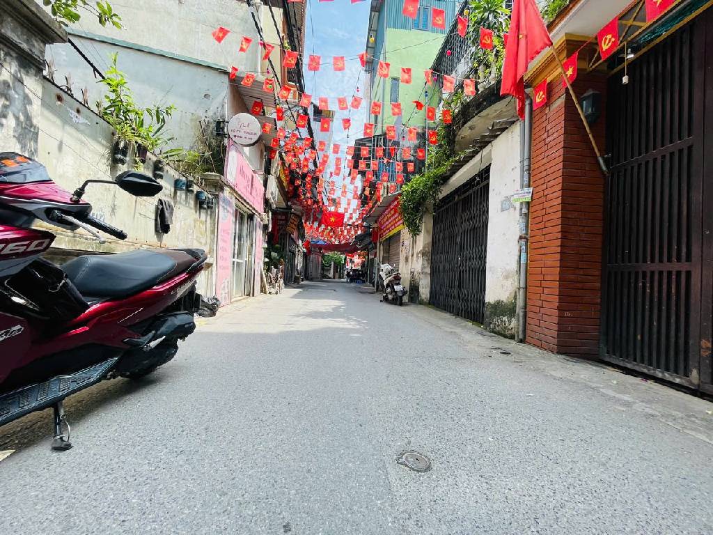 Bán nhà Nguyễn Chính - diện tích 61m2 5 tầng - Ô tô tránh - giá 19,2 tỷ