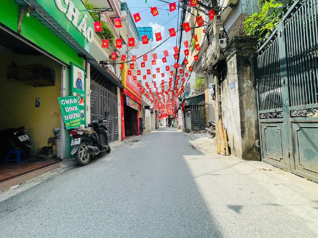 Bán nhà Nguyễn Chính - diện tích 61m2 5 tầng - Ô tô tránh - giá 19,2 tỷ