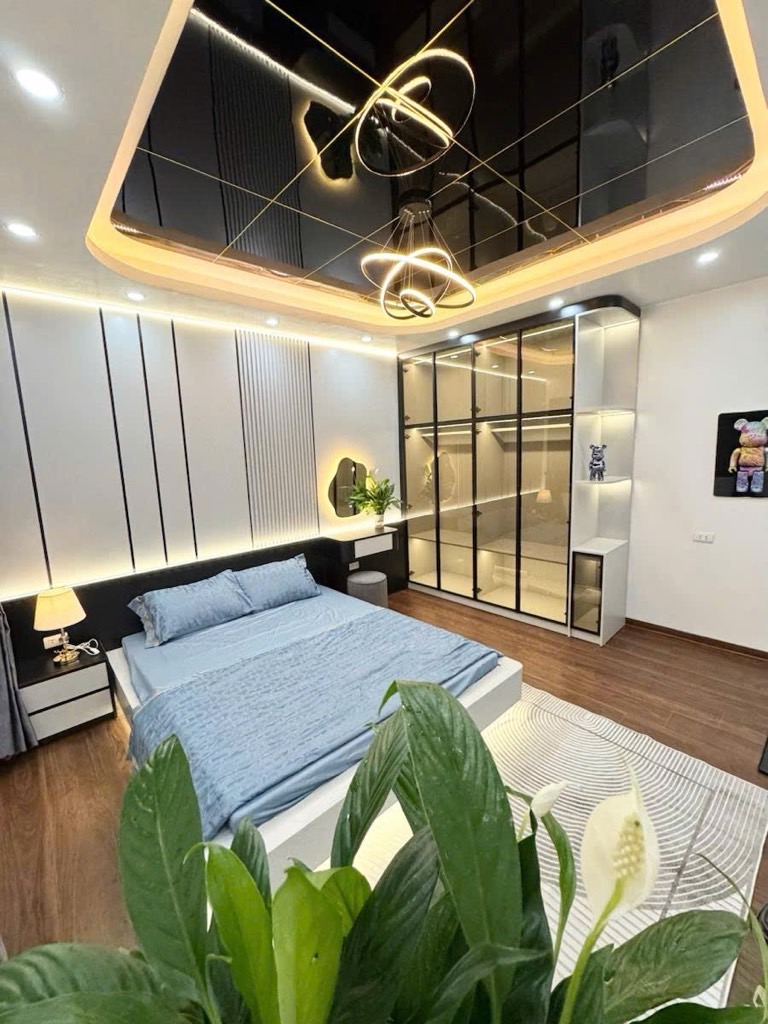 Bán nhà  Đê Trần Khát Chân - 28.5m2 4 tầng - ô tô đỗ cổng, ngõ thông, thoáng sáng - giá 6,45 tỷ