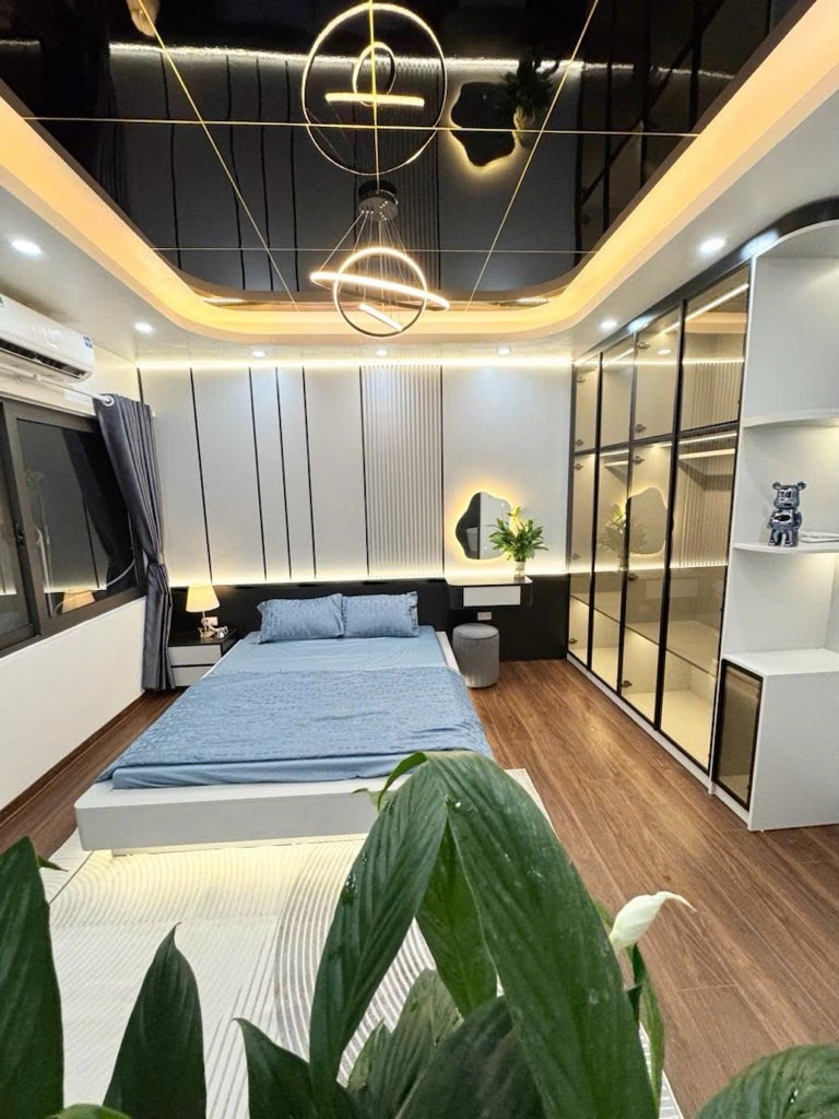 Bán nhà  Đê Trần Khát Chân - 28.5m2 4 tầng - ô tô đỗ cổng, ngõ thông, thoáng sáng - giá 6,45 tỷ