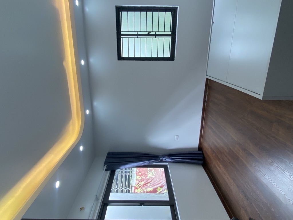 Bán nhà  Đê Trần Khát Chân - 28.5m2 4 tầng - ô tô đỗ cổng, ngõ thông, thoáng sáng - giá 6,45 tỷ