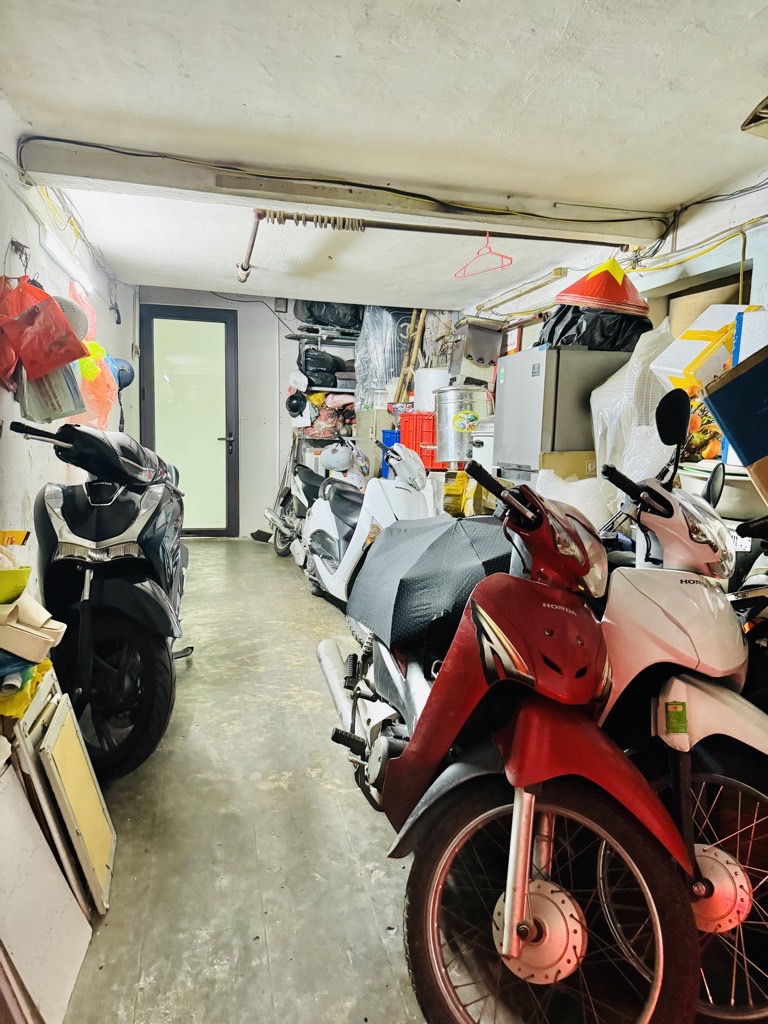 Bán nhà Bạch Mai - diện tích 75m2 2 tầng - Nhà mặt phố kinh doanh sầm uất - giá 20 tỷ