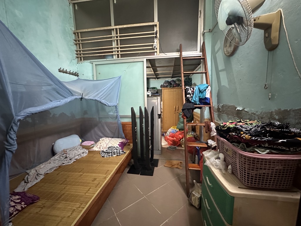 Bán nhà Lĩnh Nam - diện tích 34.6m2 1 tầng - ô tô tránh - giá 2,5 tỷ