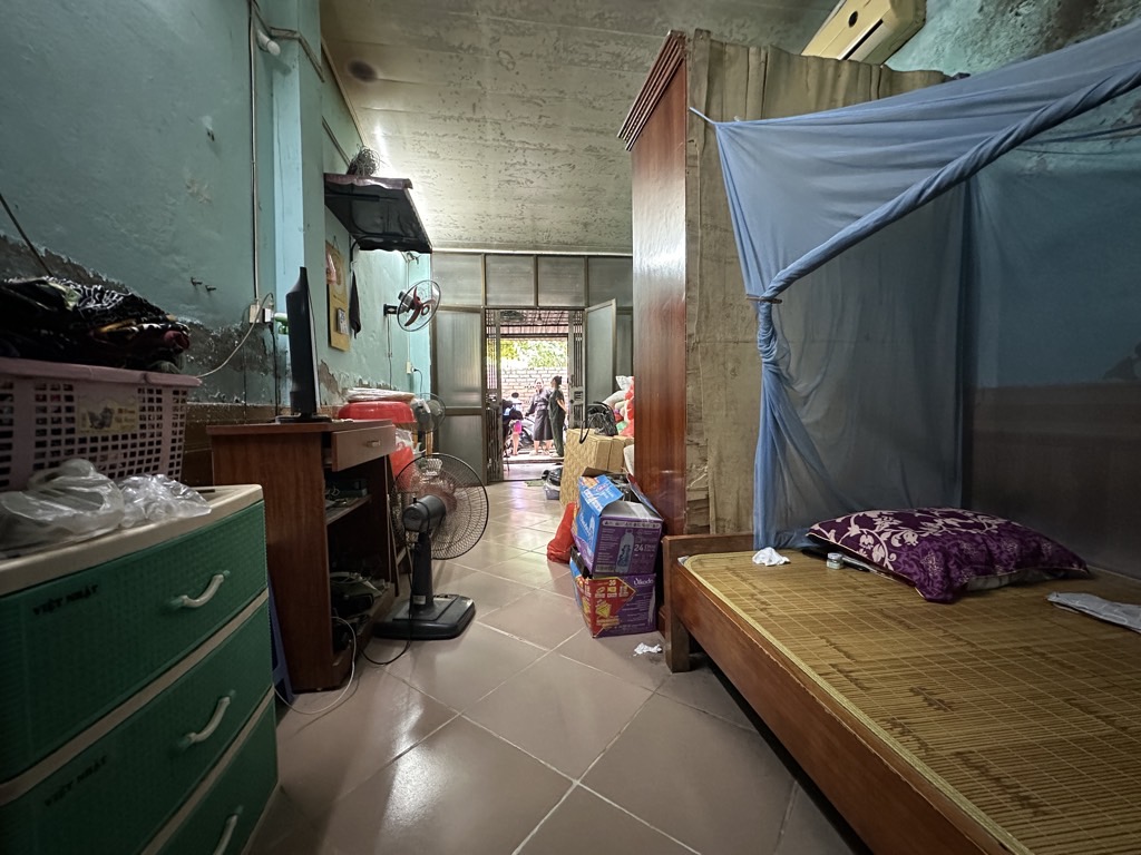 Bán nhà Lĩnh Nam - diện tích 34.6m2 1 tầng - ô tô tránh - giá 2,5 tỷ