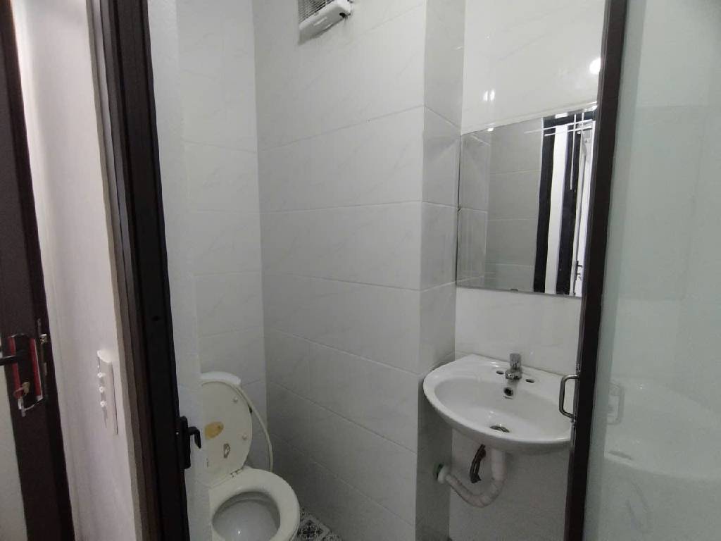 Bán nhà Định Công - diện tích 31.5m2 5 tầng - Nhà đẹp, full công năng - giá 6,5 tỷ