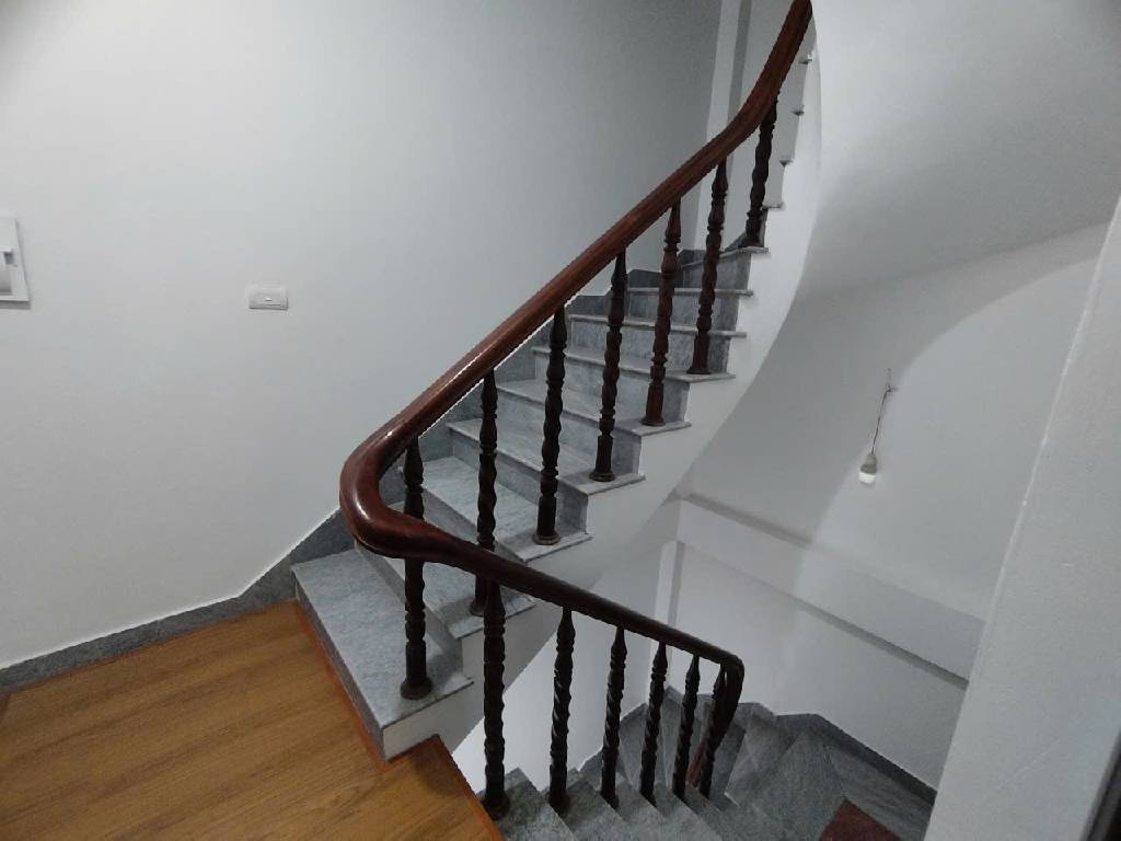 Bán nhà Định Công - diện tích 31.5m2 5 tầng - Nhà đẹp, full công năng - giá 6,5 tỷ