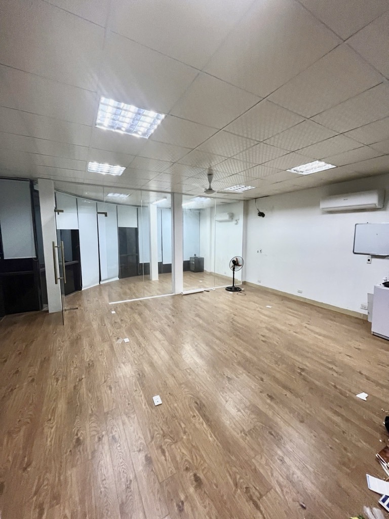 Bán nhà Lĩnh Nam - diện tích 76m2 5 tầng - LÔ GÓC - giá 23,5 tỷ