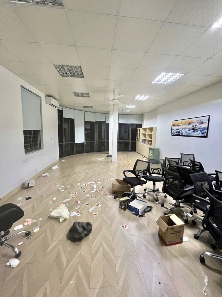 Bán nhà Lĩnh Nam - diện tích 76m2 5 tầng - LÔ GÓC - giá 23,5 tỷ