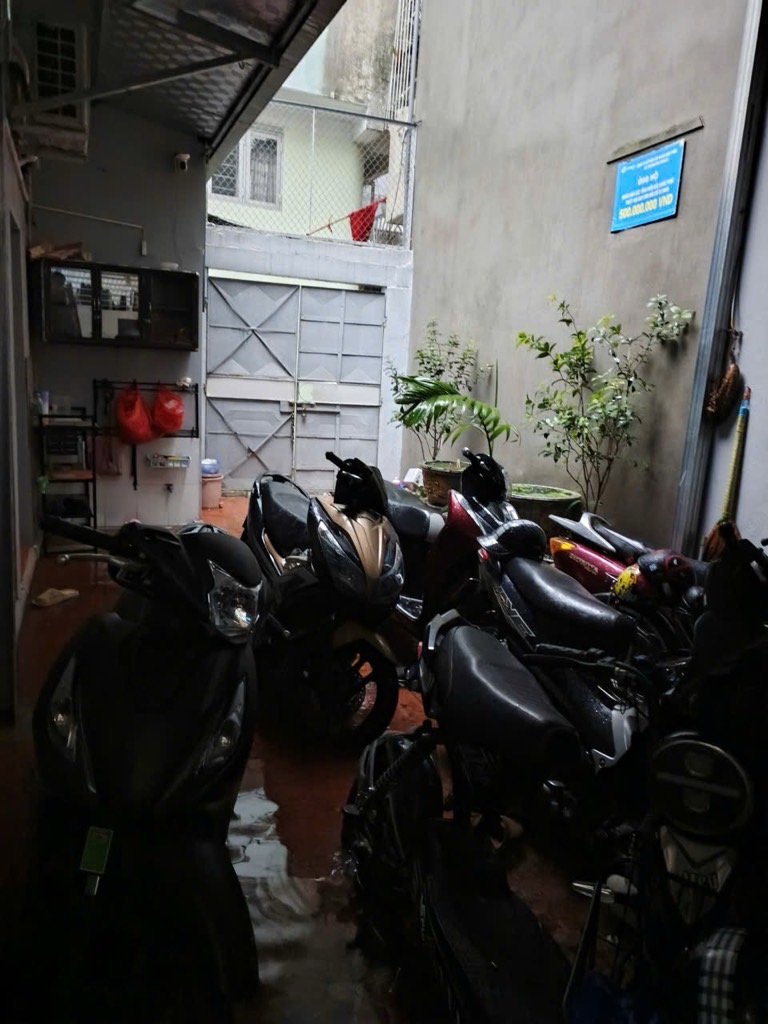 Bán nhà Trương Định - diện tích 130m2 1 tầng - đất tặng nhà - giá 7,5 tỷ